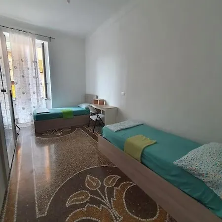 Spacious And Place Apartment *