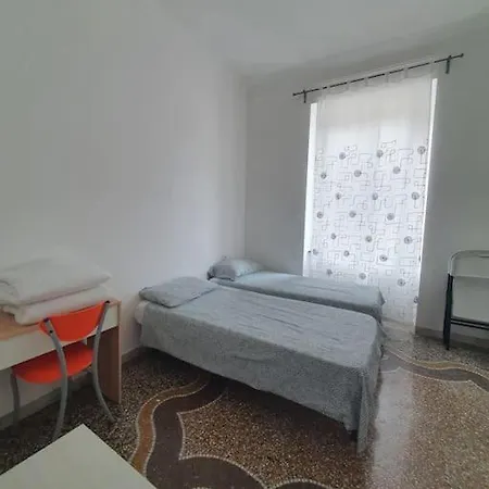 Spacious And Place Apartment *