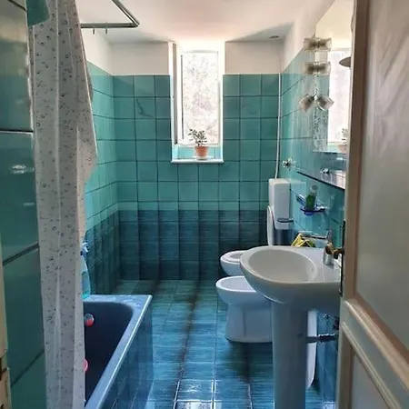Apartment Spacious And Place